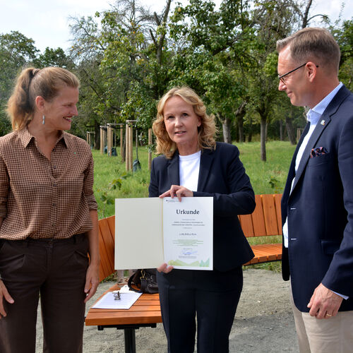 Foto 04 - Fördermittelübergabe Bundesumweltministerin