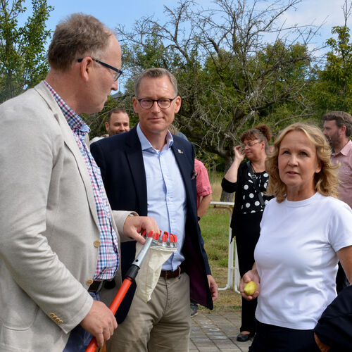 Foto 07 - Fördermittelübergabe Bundesumweltministerin