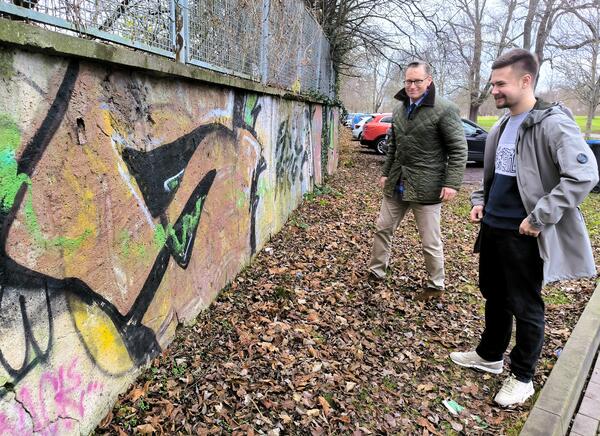 Mauer am Brckenweg wird zur neuen Sprayerwand